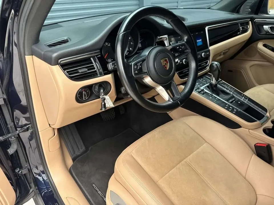 2021 Porsche Macan - Image 4 of 7