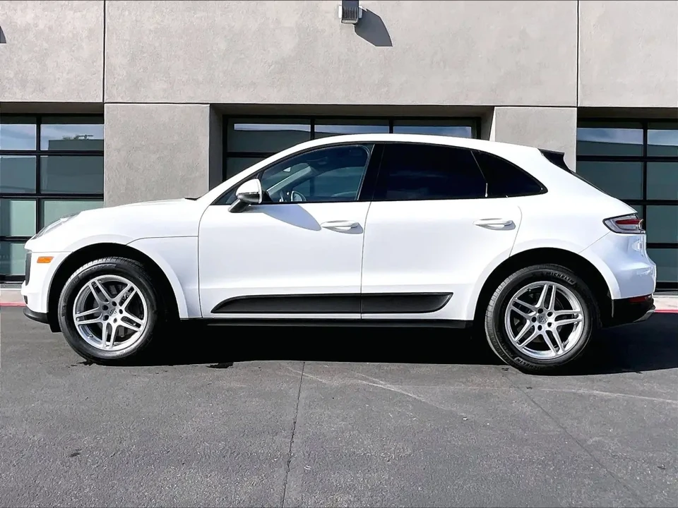 2021 Porsche Macan - Image 3 of 7