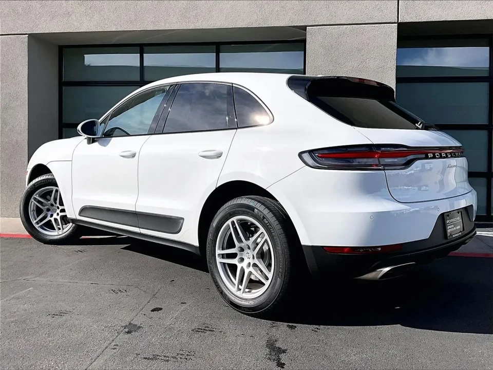 2021 Porsche Macan - Image 4 of 7