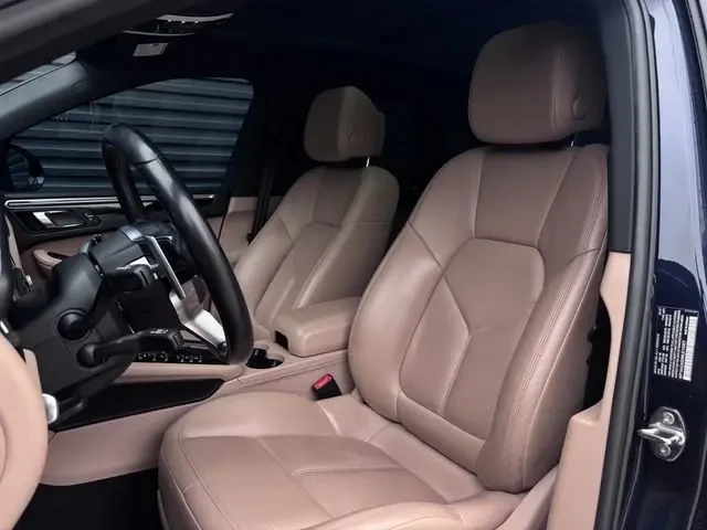 2021 Porsche Macan - Image 5 of 9