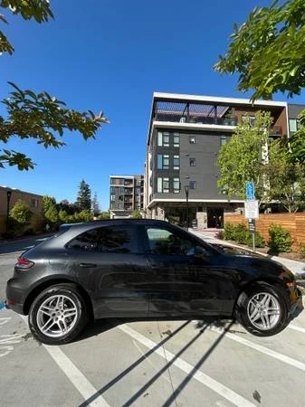 2021 Porsche Macan - Image 3 of 8