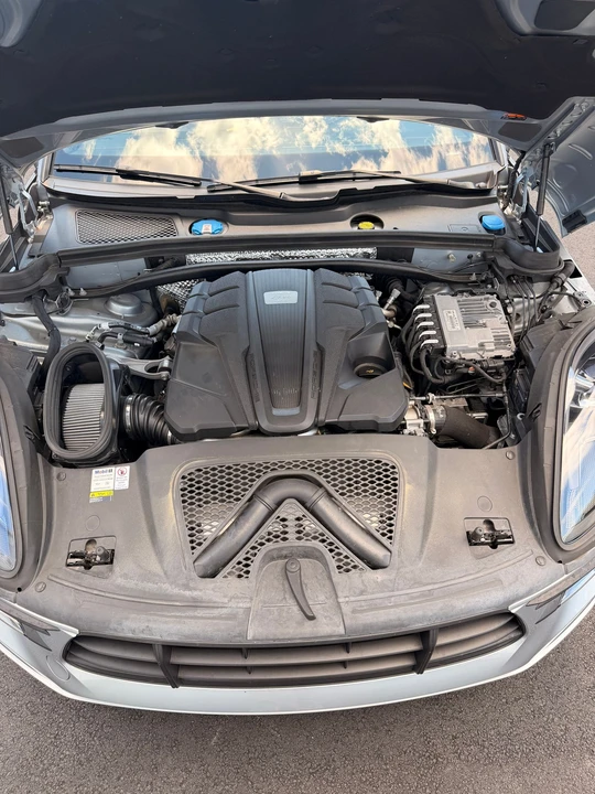 2021 Porsche Macan GTS - Image 13 of 18