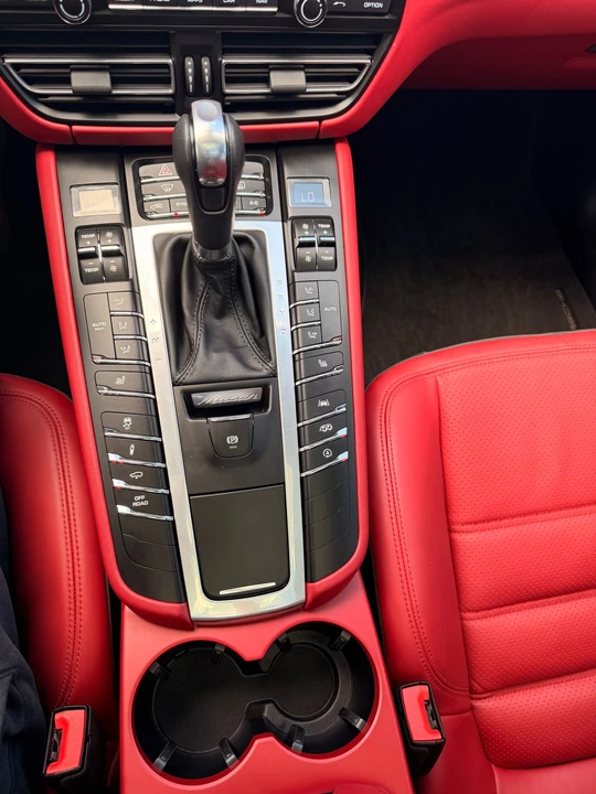 2021 Porsche Macan GTS - Image 17 of 18