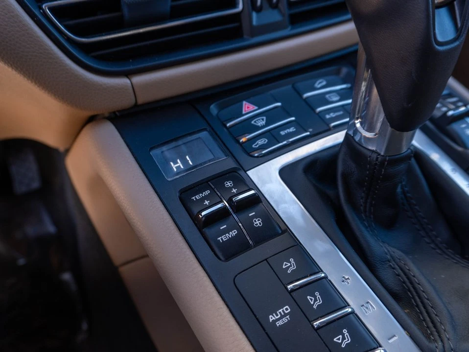 2021 Porsche Macan GTS - Image 19 of 20