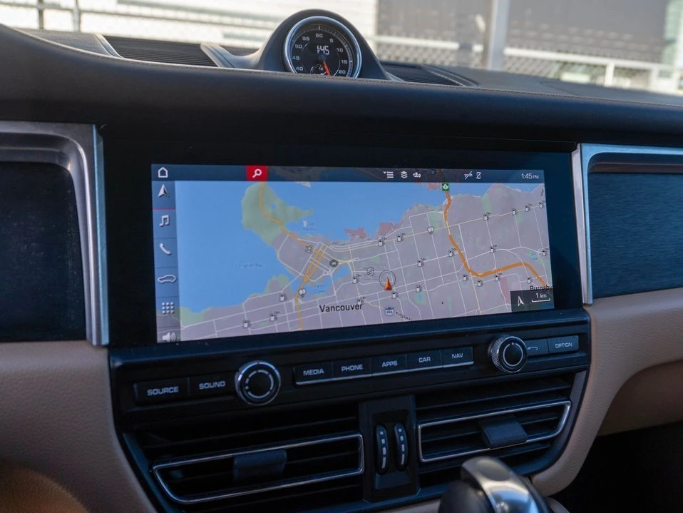 2021 Porsche Macan GTS - Image 17 of 20
