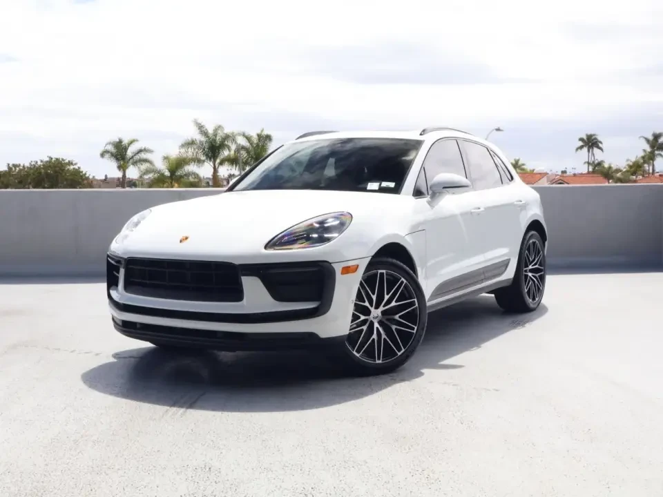 2021 Porsche Macan GTS - Image 8 of 9