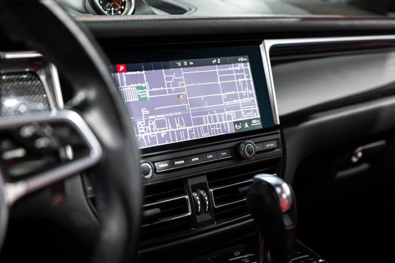 2021 Porsche Macan GTS - Image 18 of 26