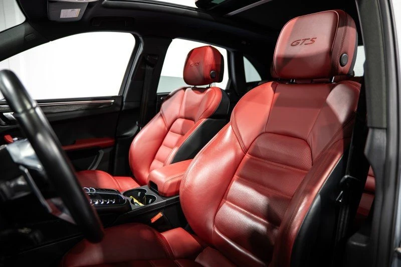 2021 Porsche Macan GTS - Image 19 of 26