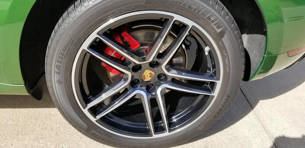 2021 Porsche Macan GTS - Image 17 of 24
