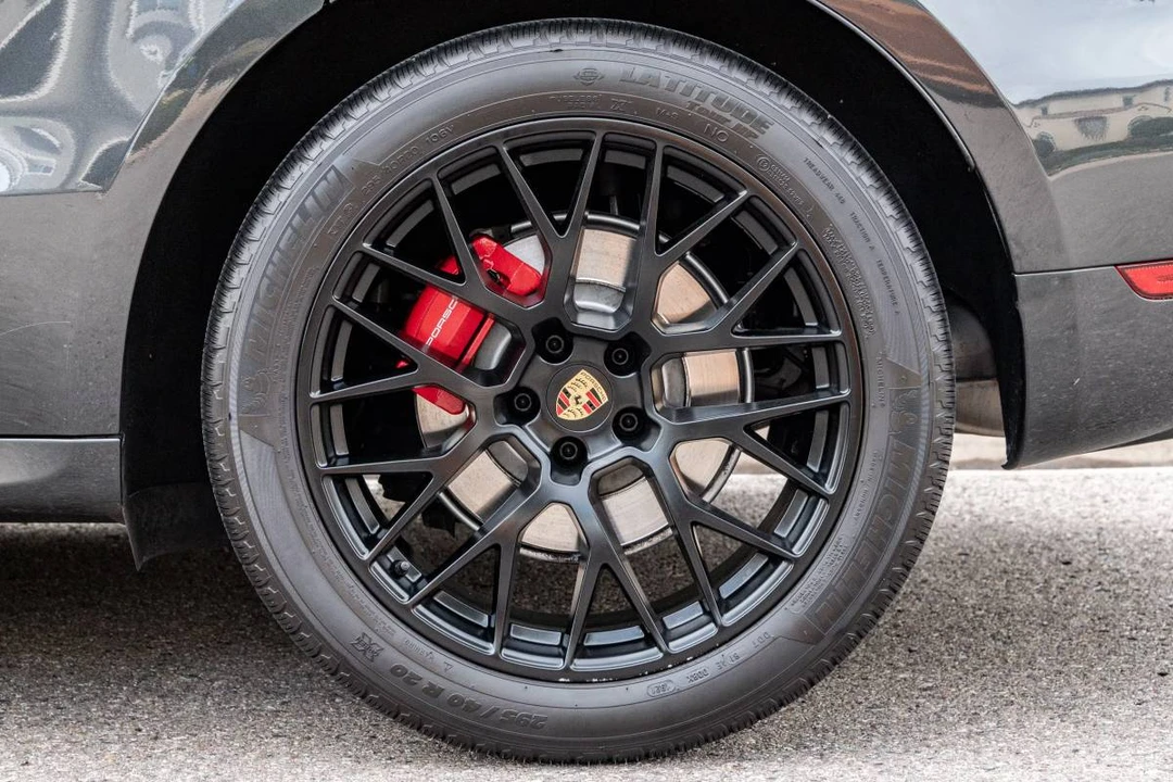 2021 Porsche Macan GTS - Image 5 of 11