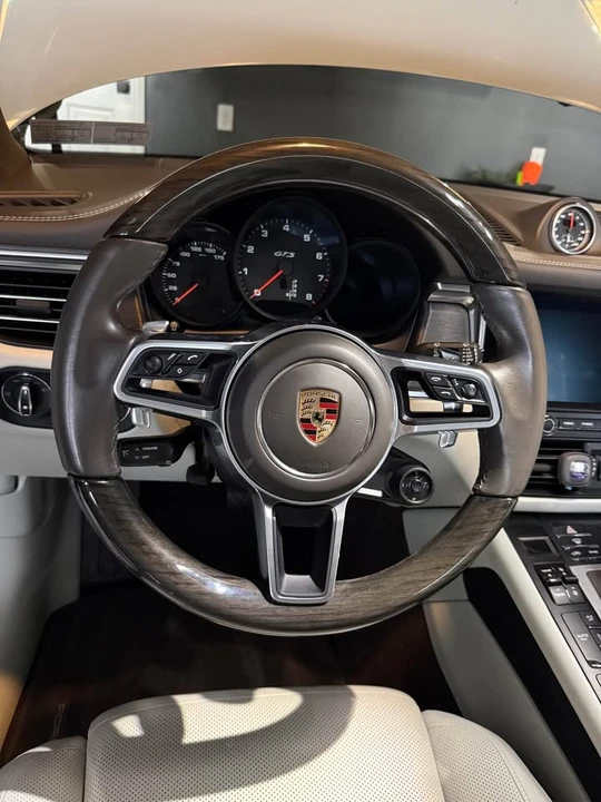 2021 Porsche Macan GTS - Image 9 of 19