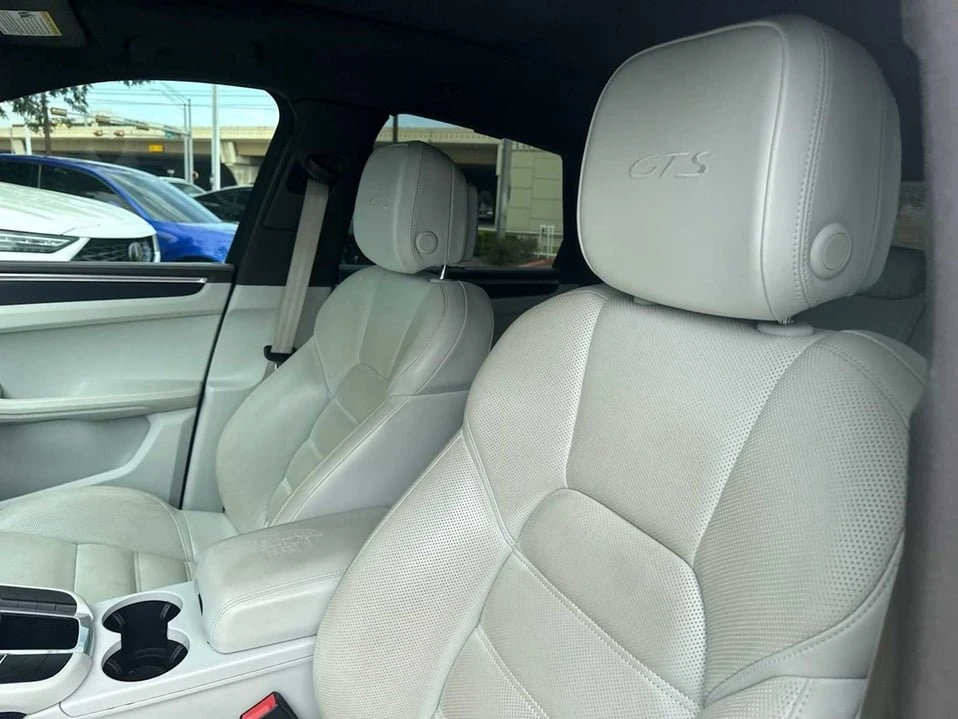 2021 Porsche Macan GTS - Image 9 of 10