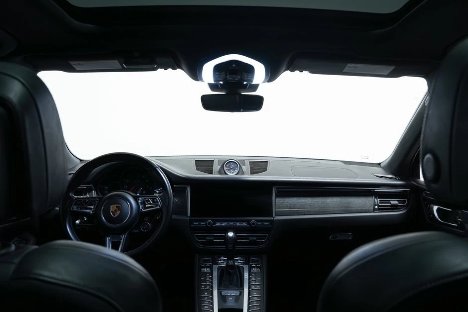 2021 Porsche Macan GTS - Image 9 of 17