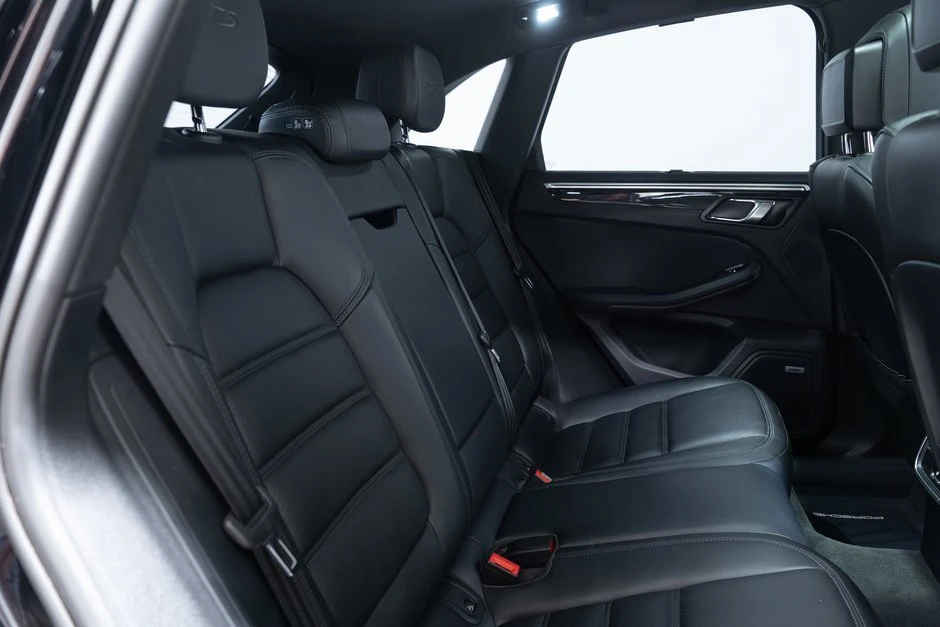 2021 Porsche Macan GTS - Image 10 of 17