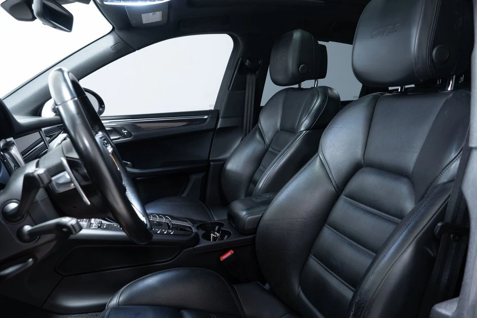 2021 Porsche Macan GTS - Image 14 of 17