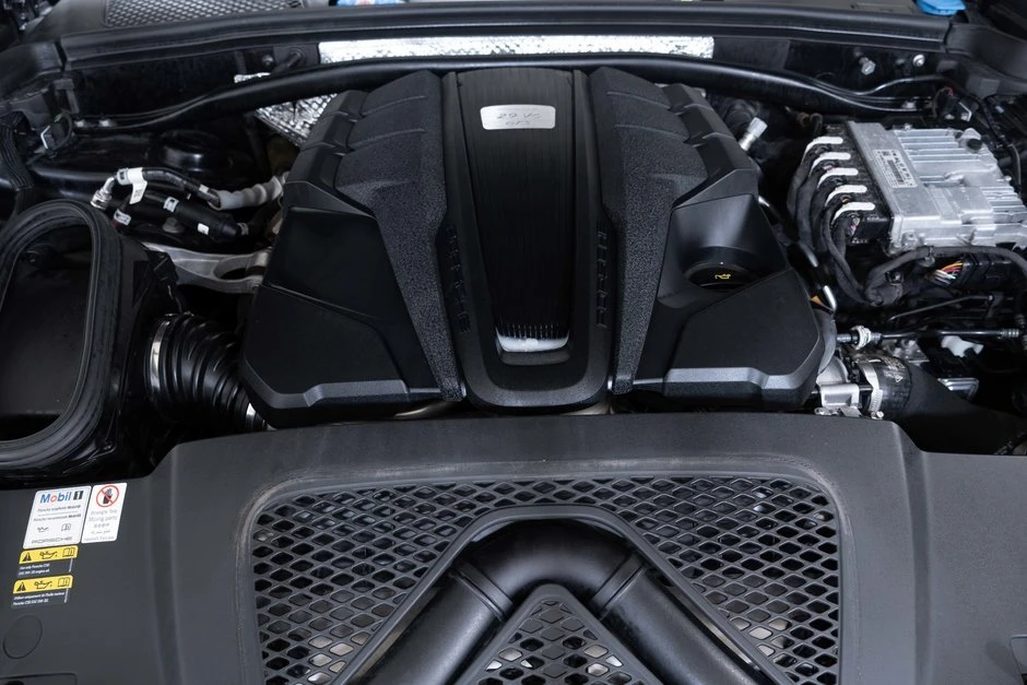 2021 Porsche Macan GTS - Image 16 of 17