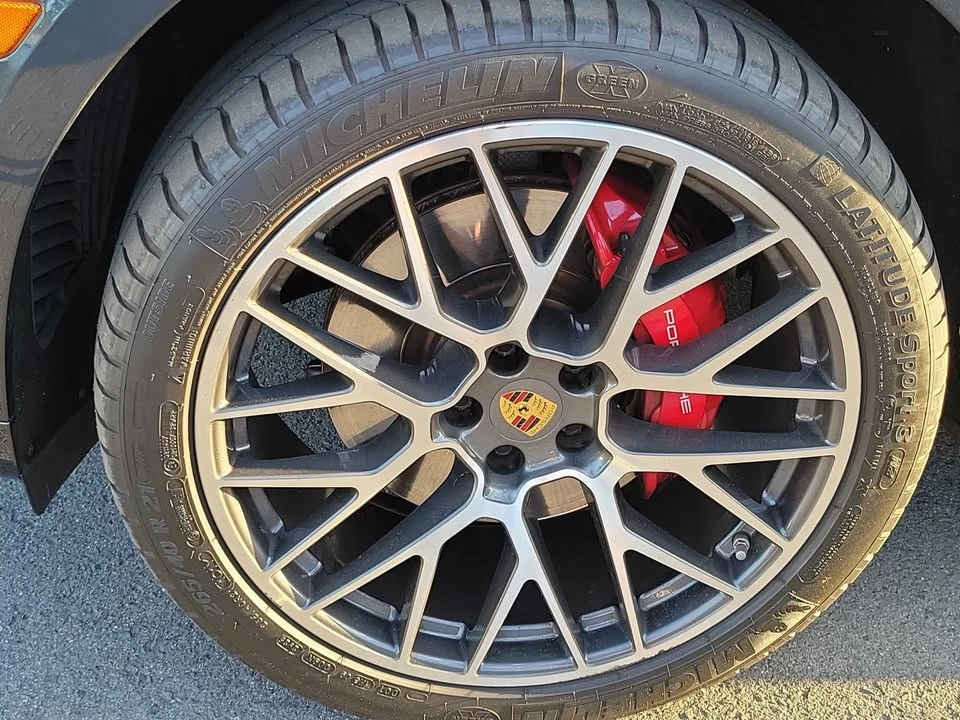 2021 Porsche Macan GTS - Image 17 of 18