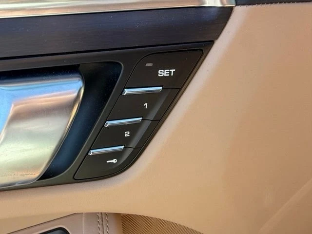 2021 Porsche Macan GTS - Image 13 of 20