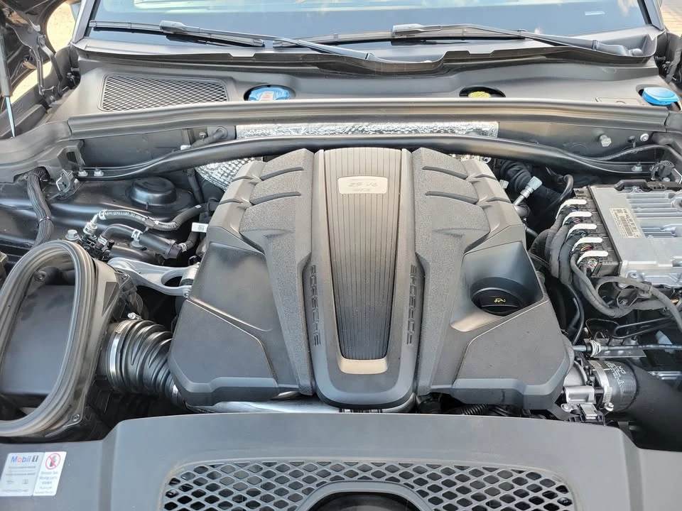 2021 Porsche Macan GTS - Image 12 of 18