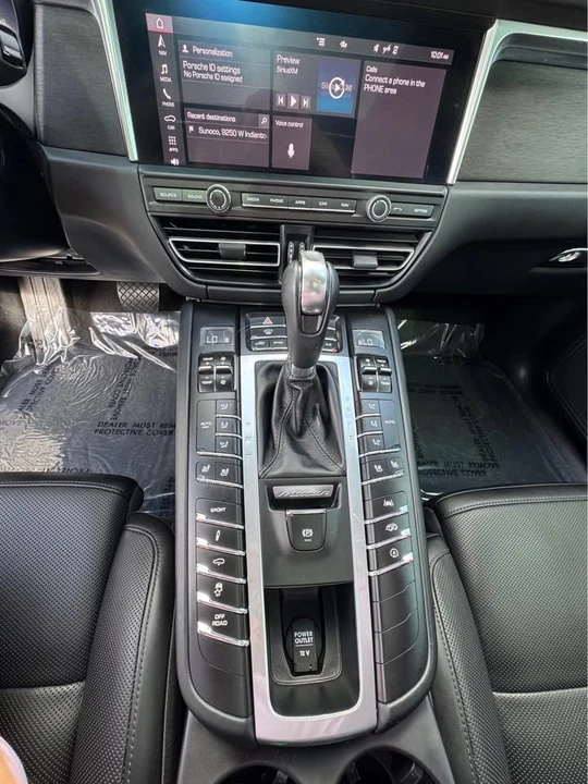 2021 Porsche Macan GTS - Image 10 of 15