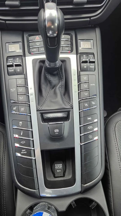 2021 Porsche Macan GTS - Image 16 of 19
