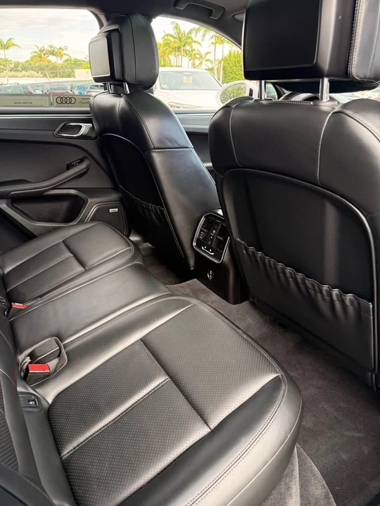 2021 Porsche Macan GTS - Image 10 of 16