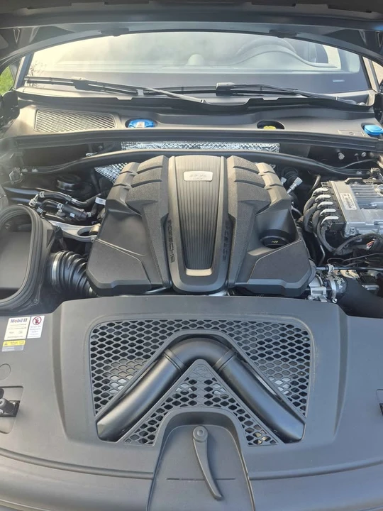2021 Porsche Macan GTS - Image 14 of 17