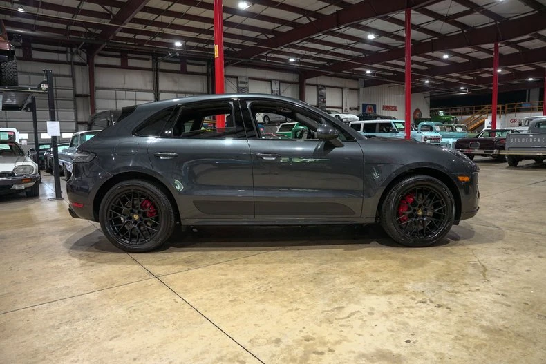 2021 Porsche Macan GTS - Image 10 of 31