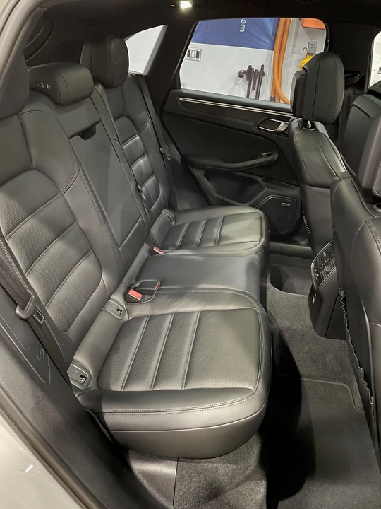 2021 Porsche Macan GTS - Image 9 of 17