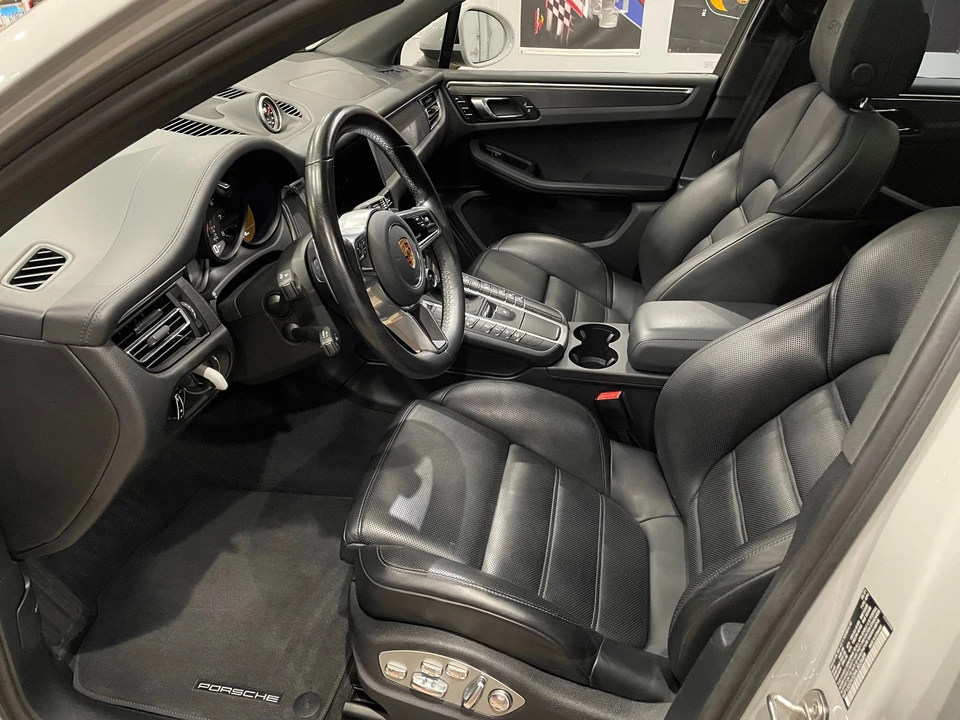 2021 Porsche Macan GTS - Image 10 of 17