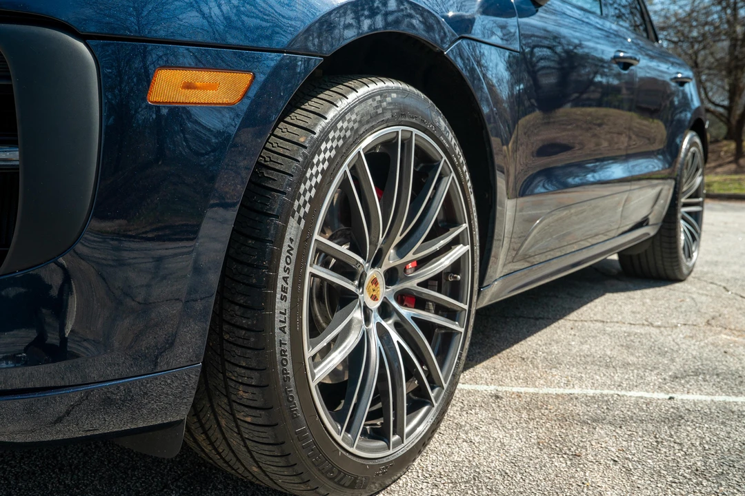2021 Porsche Macan GTS - Image 14 of 31