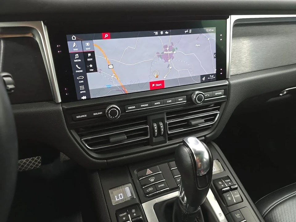 2021 Porsche Macan GTS - Image 4 of 7