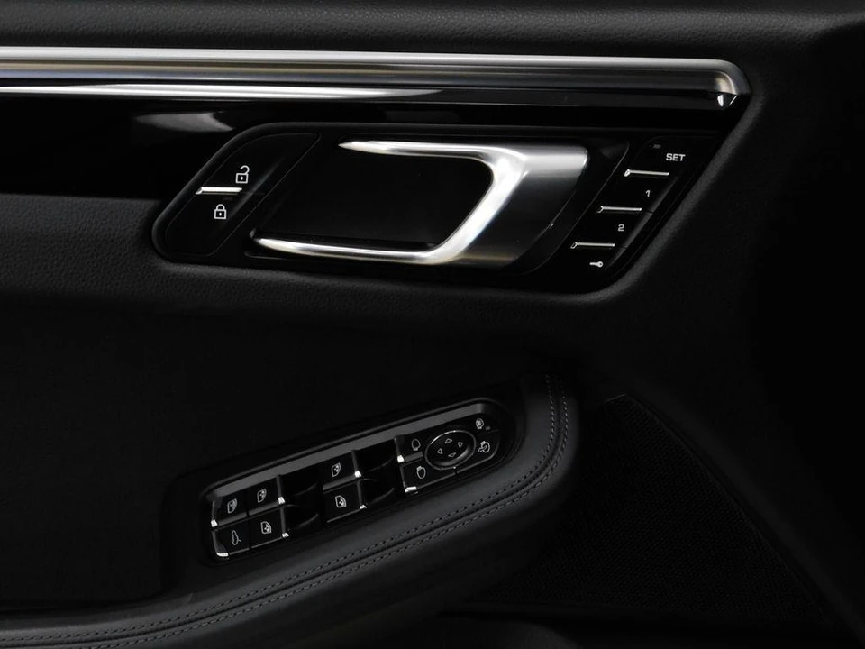 2021 Porsche Macan GTS - Image 24 of 31