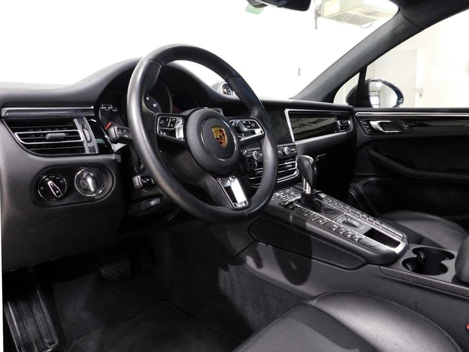 2021 Porsche Macan GTS - Image 27 of 31