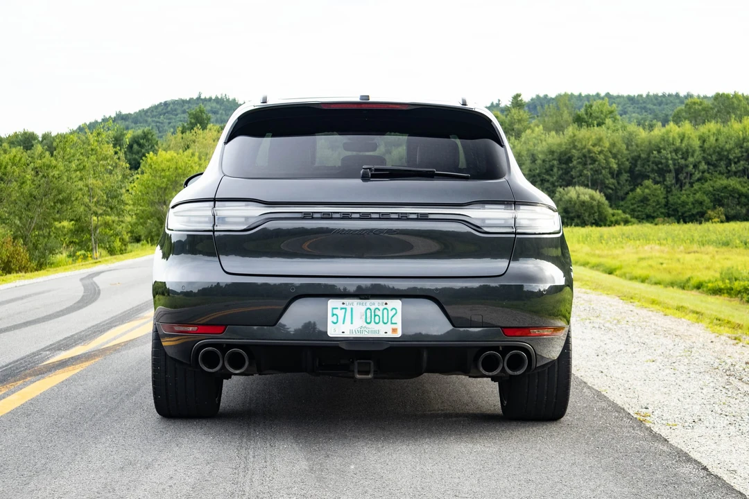 2021 Porsche Macan GTS - Image 9 of 31