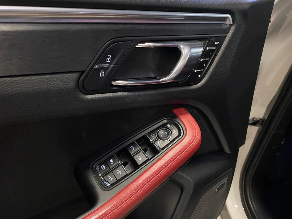 2021 Porsche Macan GTS - Image 19 of 21