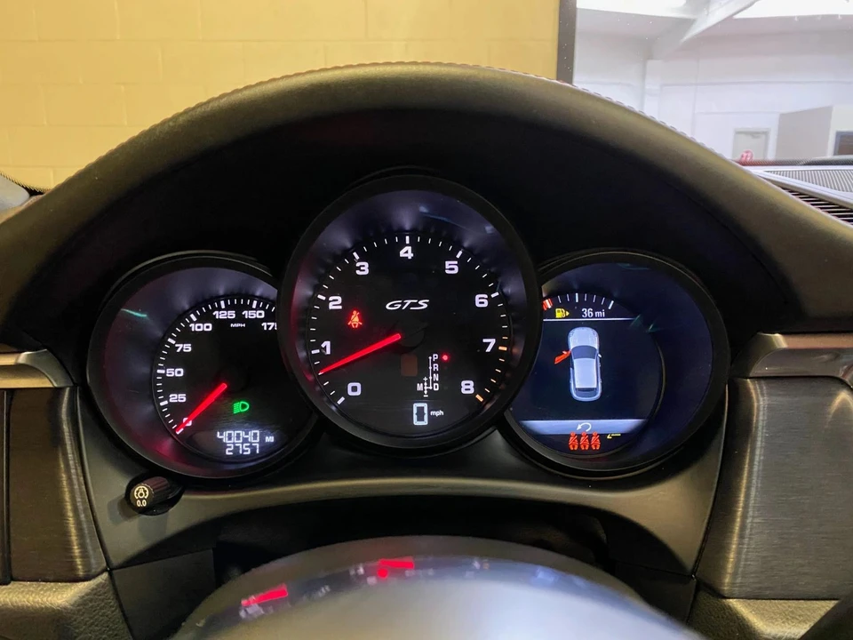 2021 Porsche Macan GTS - Image 22 of 31