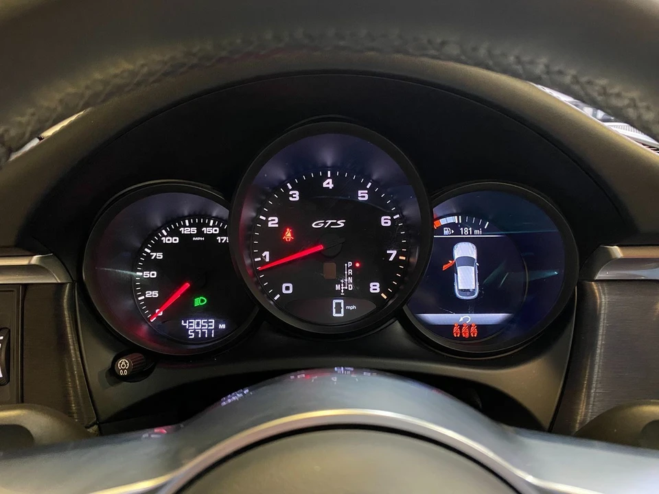 2021 Porsche Macan GTS - Image 11 of 31