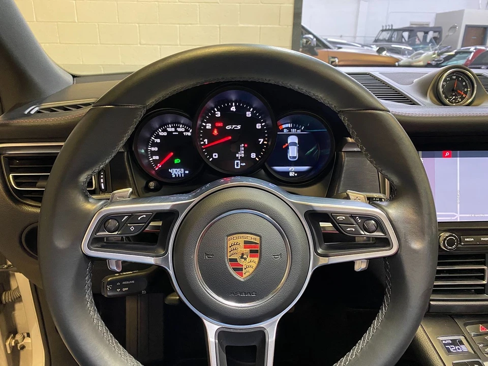 2021 Porsche Macan GTS - Image 18 of 31