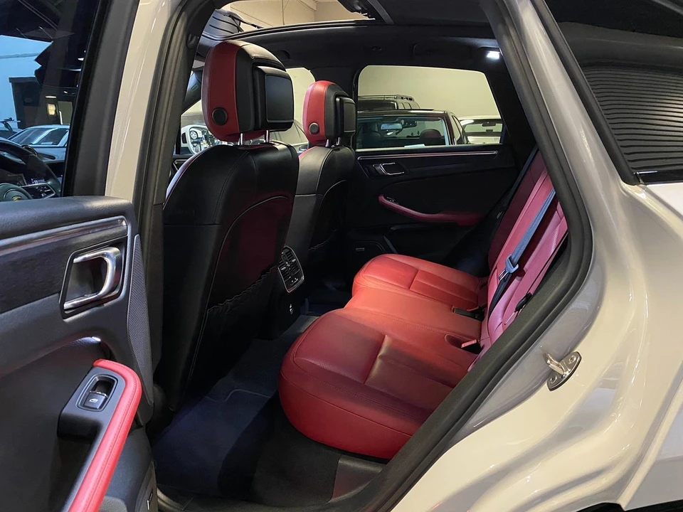 2021 Porsche Macan GTS - Image 21 of 31