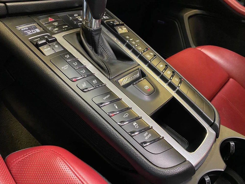 2021 Porsche Macan GTS - Image 17 of 31