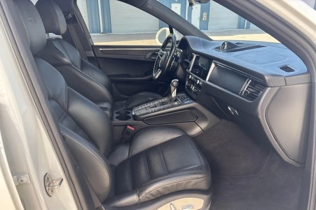 2021 Porsche Macan GTS - Image 4 of 8