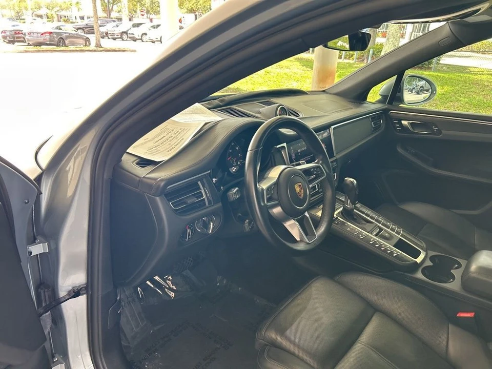 2021 Porsche Macan GTS - Image 6 of 12