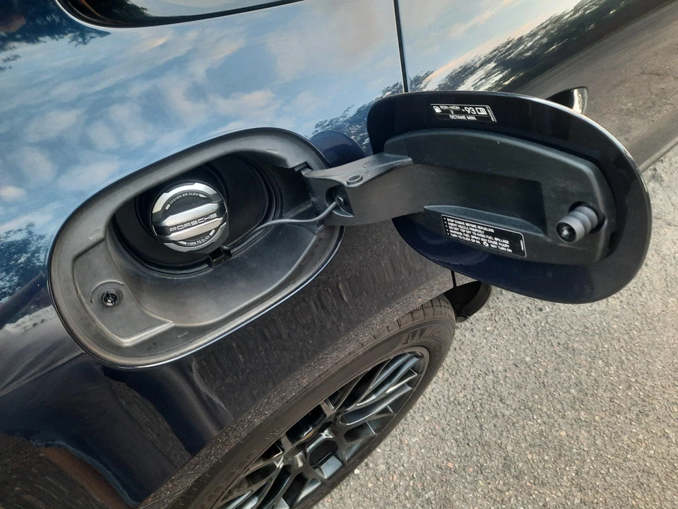 2021 Porsche Macan GTS - Image 27 of 31