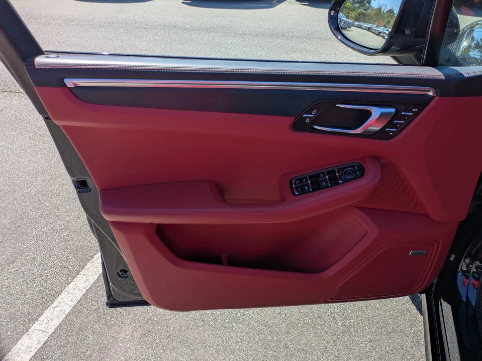 2021 Porsche Macan GTS - Image 15 of 21