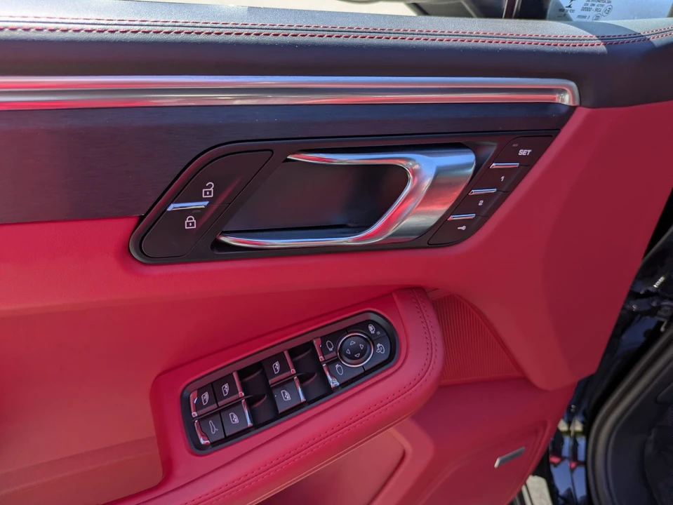 2021 Porsche Macan GTS - Image 16 of 21