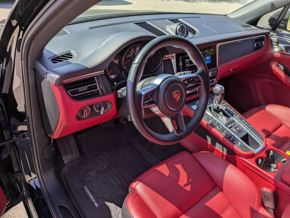 2021 Porsche Macan GTS - Image 14 of 21