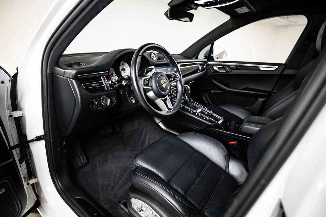 2021 Porsche Macan GTS - Image 4 of 4
