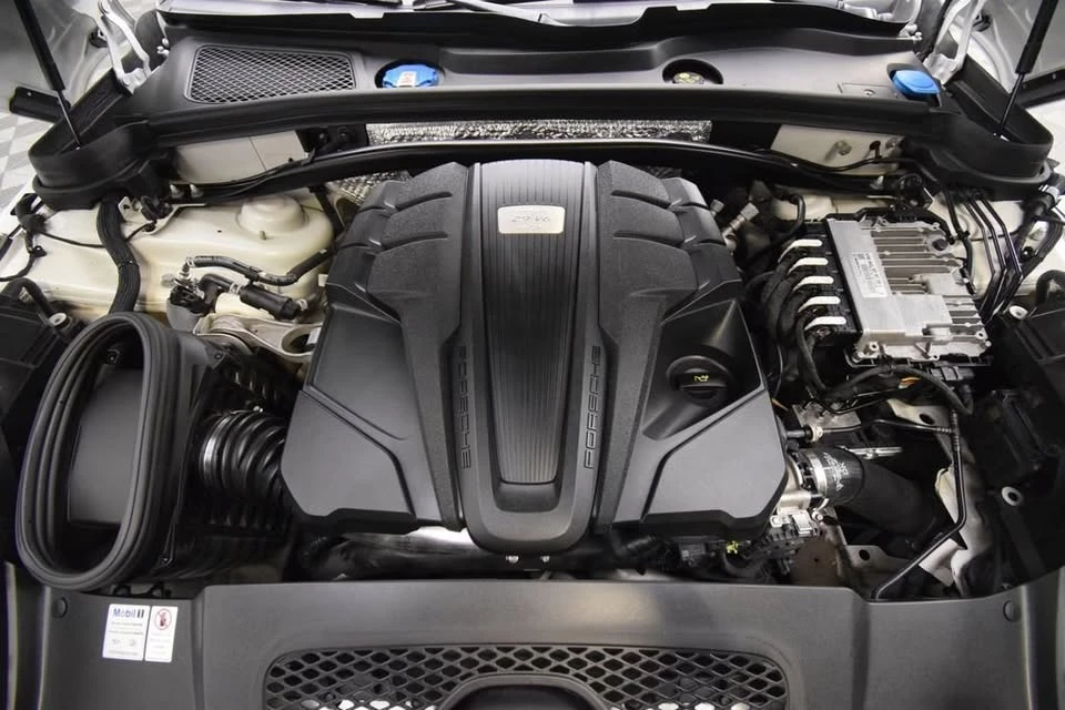 2021 Porsche Macan GTS - Image 17 of 18