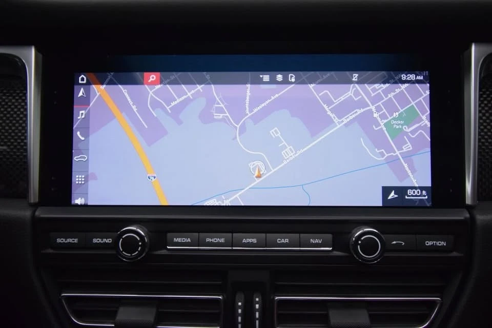 2021 Porsche Macan GTS - Image 12 of 18